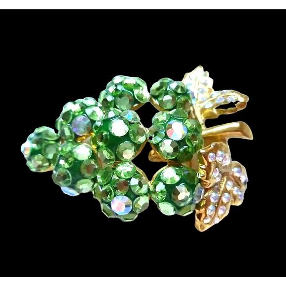 Vintage Suzanne Bjontegard Bunch Green Grapes Fruit Brooch Aurora Borealis - Picture 4 of 9